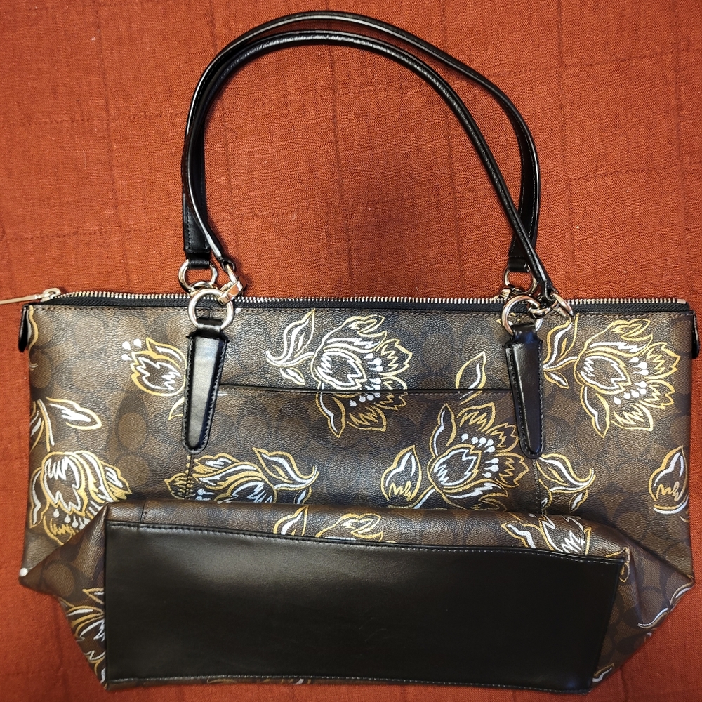 Coach tote purses - Picture 2 of 11